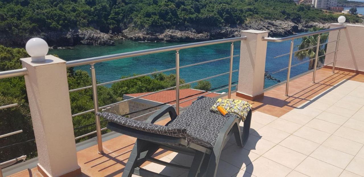 Villa Persik ウトイェハ エクステリア 写真